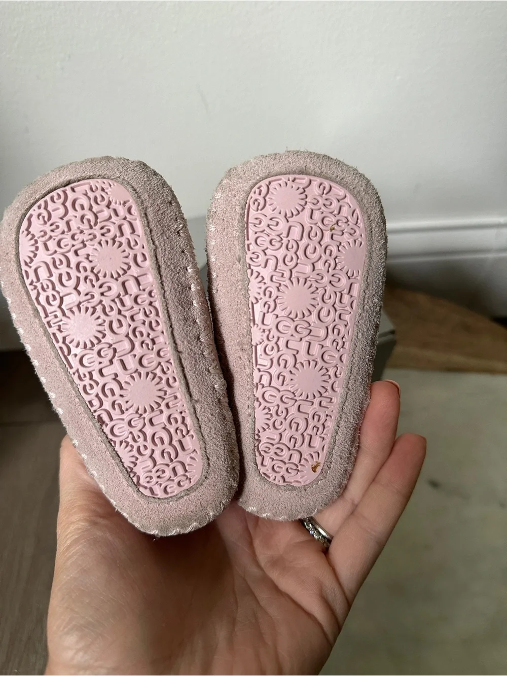 UGG Caden Baby Boots Booties Seashell Pink Suede Sheepskin Lining Infant 6-12 M